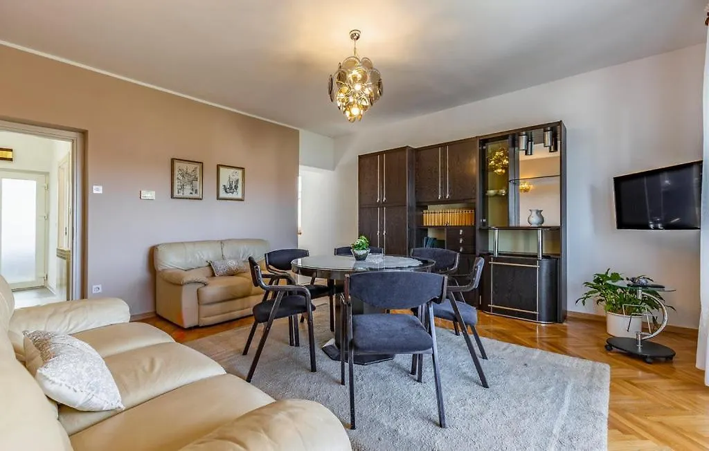 Apartment Olive Garden Medulin II
