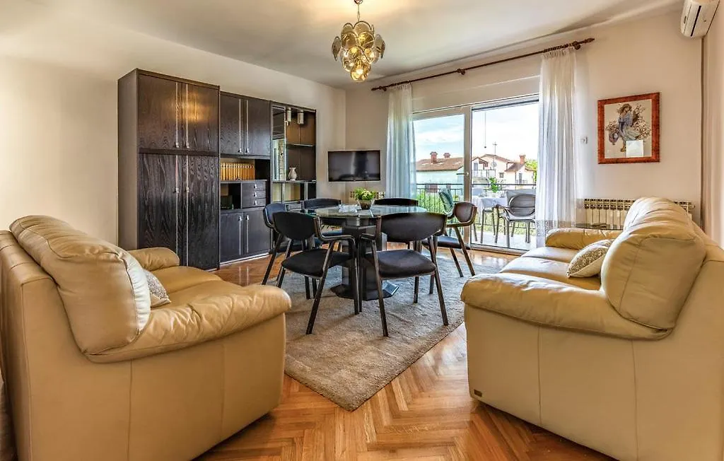 Apartment Olive Garden Medulin II